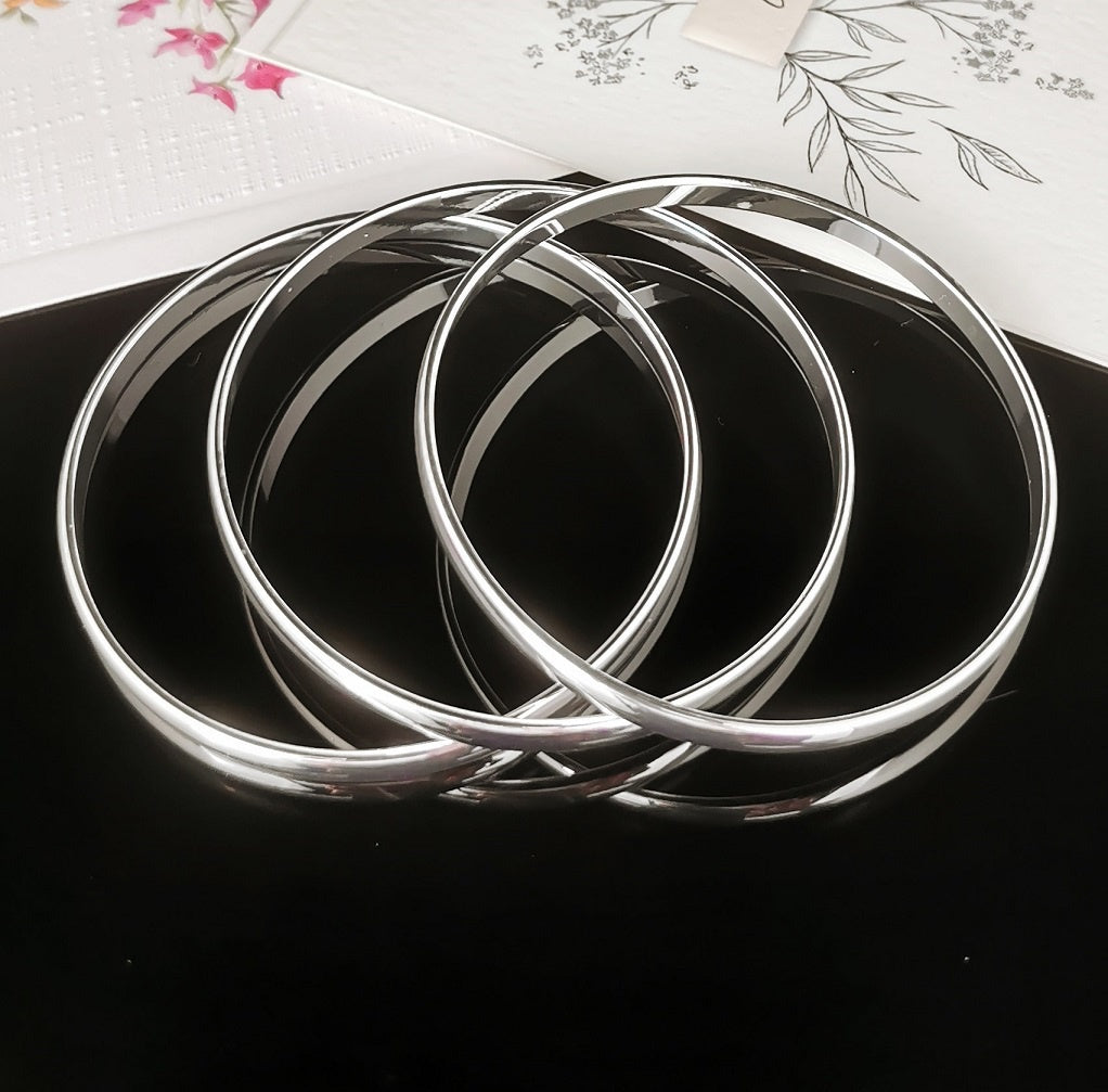 Lovely Set 3 Silver Bangles