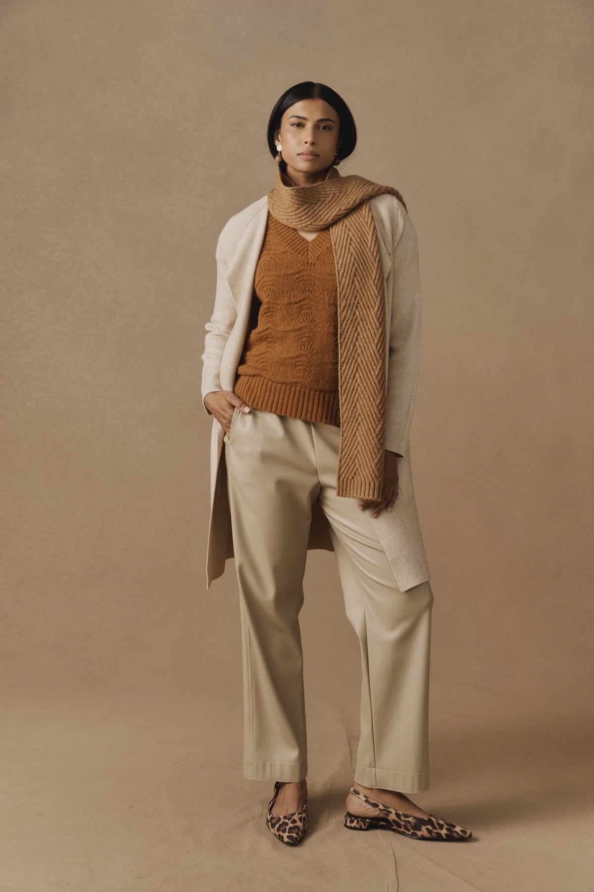Amina Pant - Dune