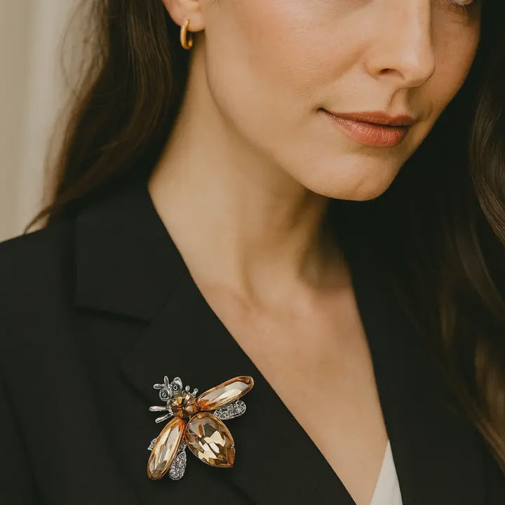 Bee Brooch / Pendant