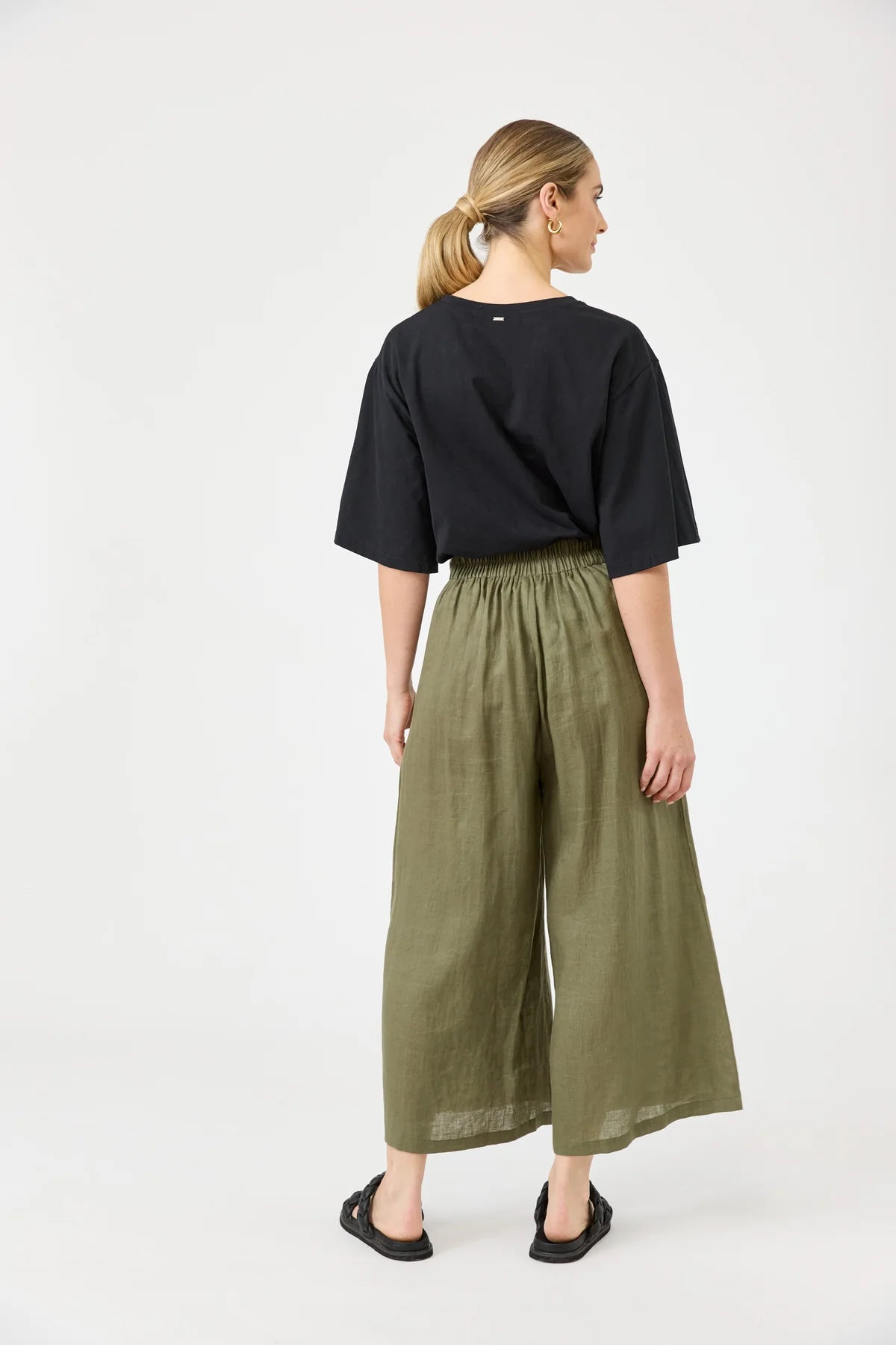 Studio Crop Pant Khaki