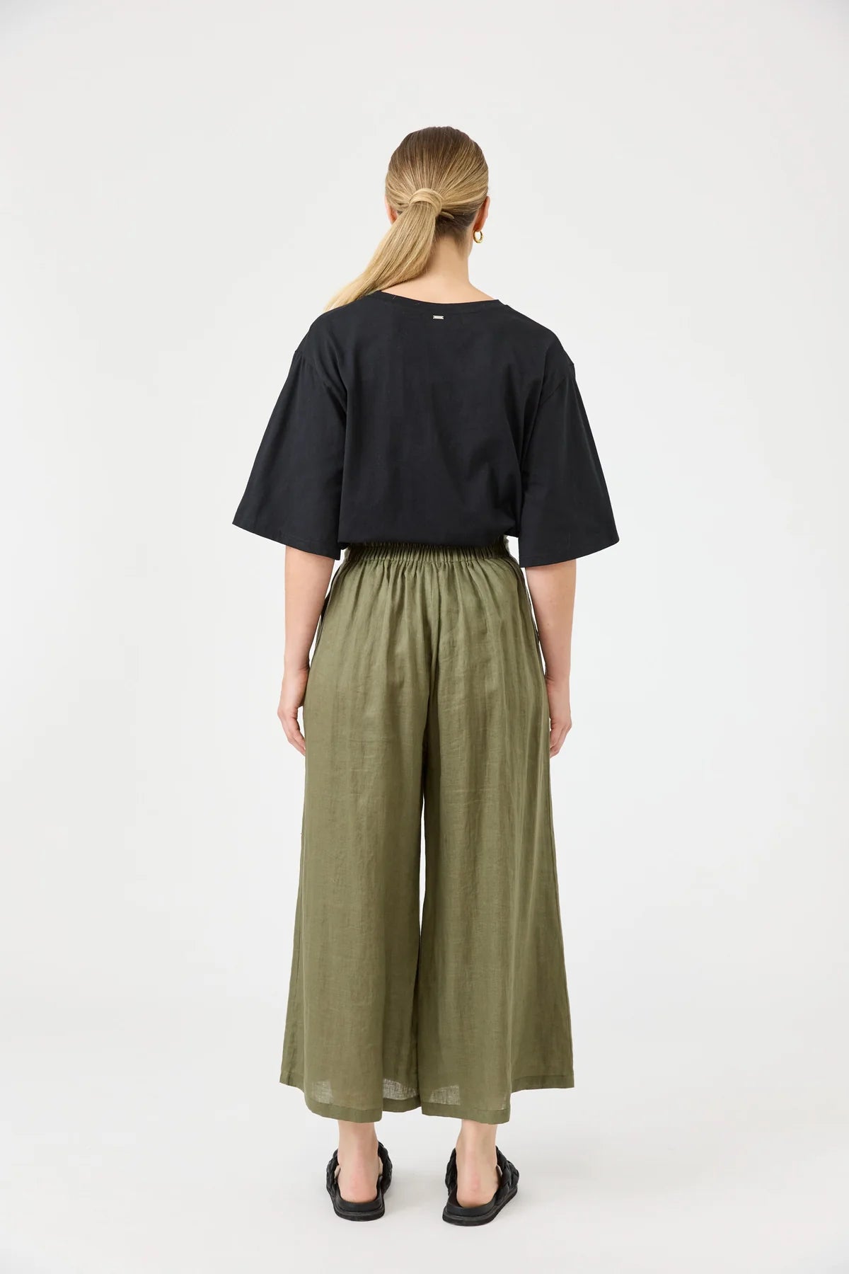 Studio Crop Pant Khaki