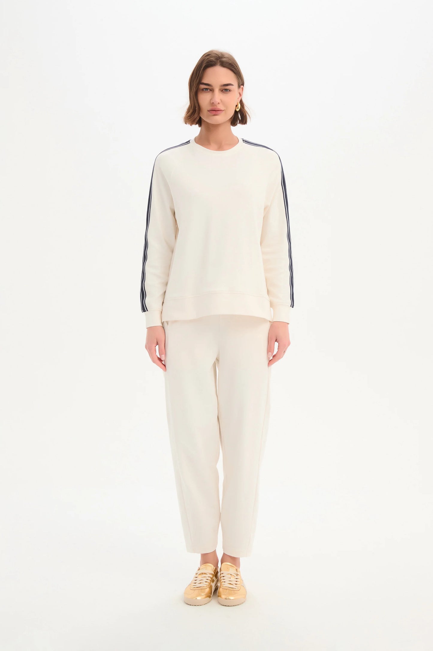 STRIPE SLEEVE SWEAT - CREAM & NAVY