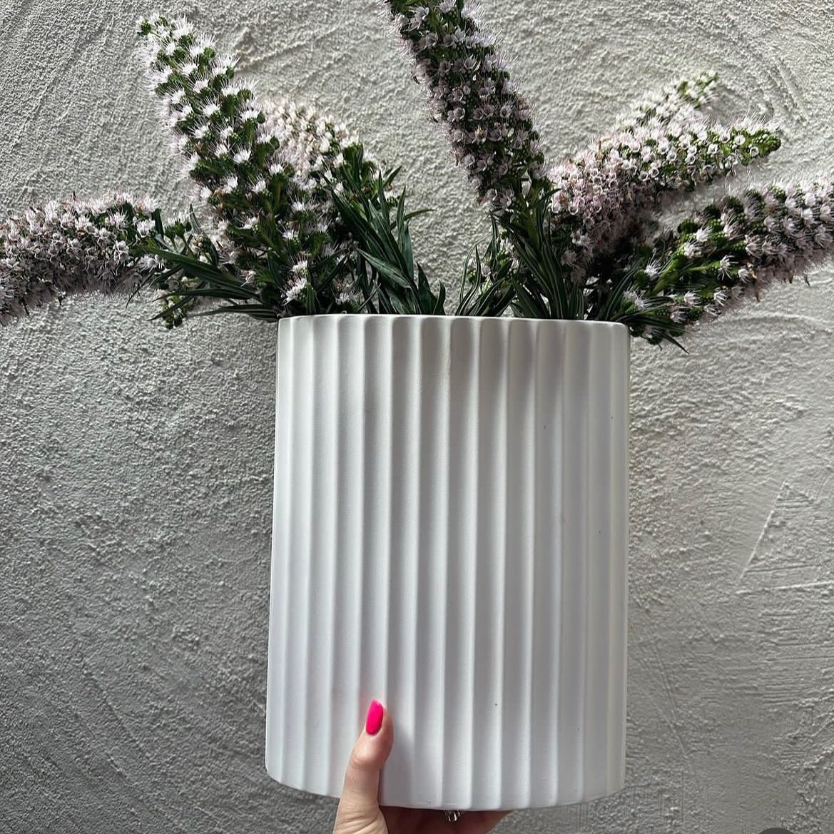 Ripple Oval Vase Snow Medium