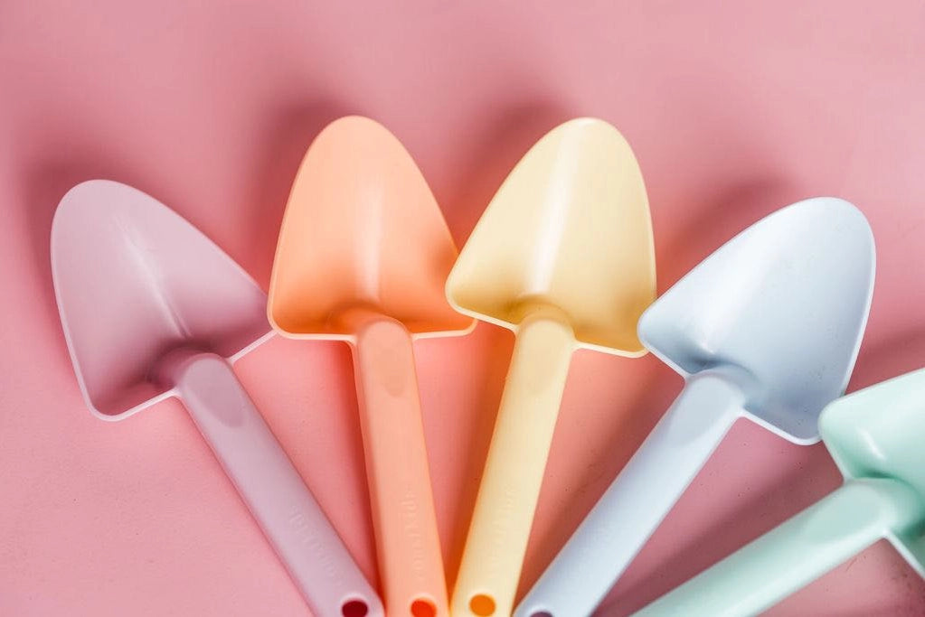 Little Diggers Spade (Assorted Colours)