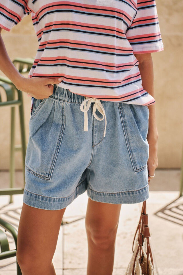 DARCY RELAXED EVERYDAY SHORT / MID BLUE WASH