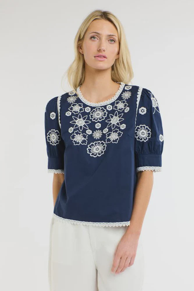 Willow Top Navy / White