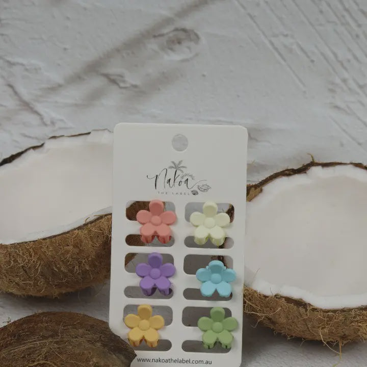 Claw Clip - Set of 6 Bright Mini Daisy Flowers