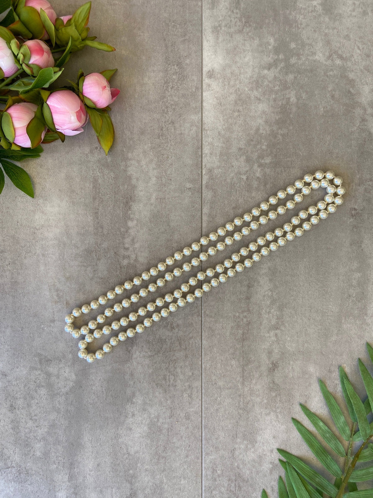 Long Pearl Necklace. Cream