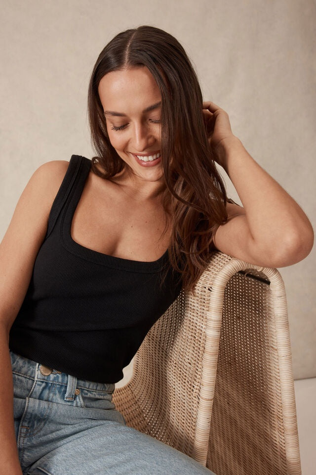 Zaeli Contour Rib Square Neck Tank / Black