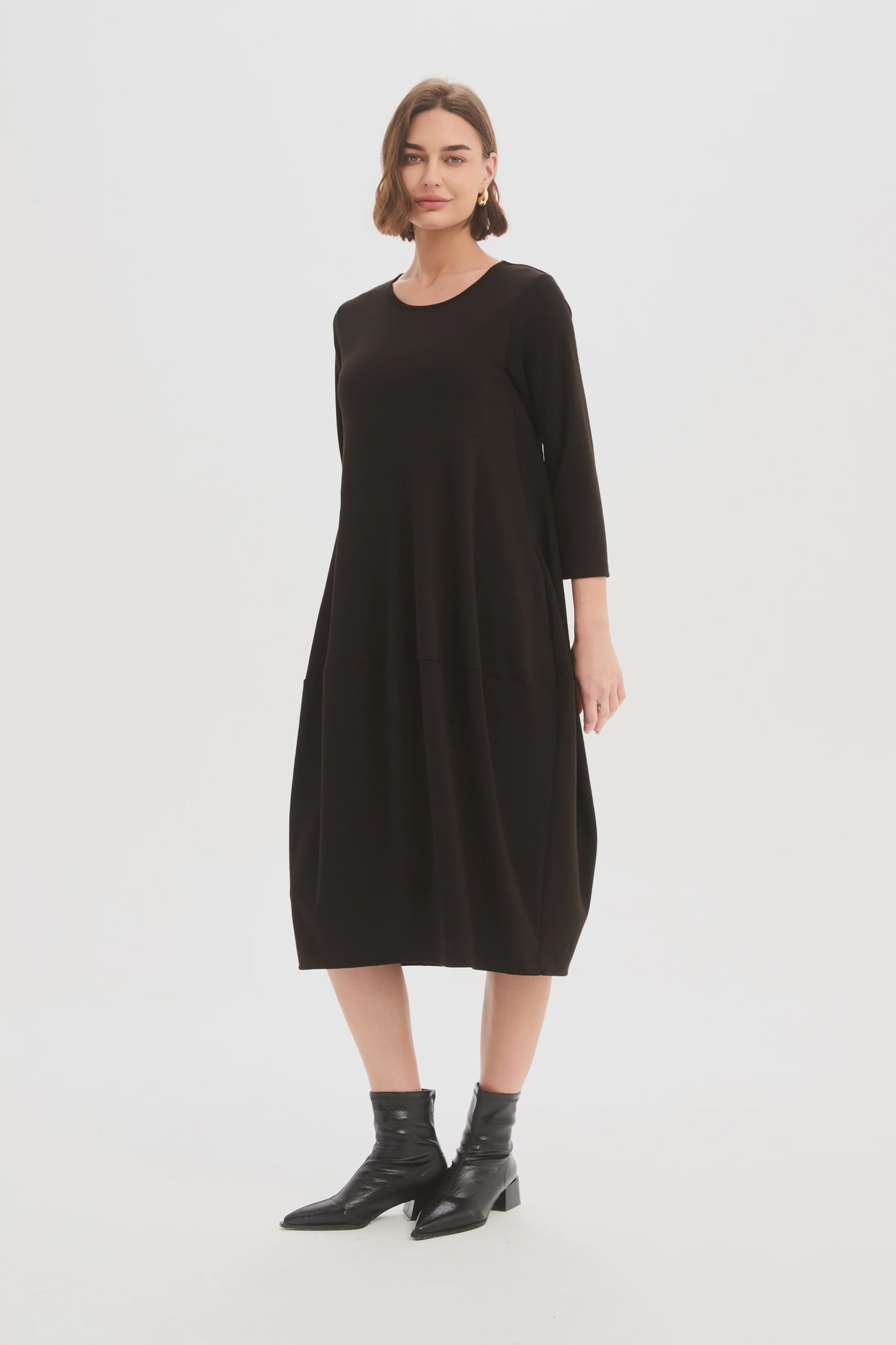 DIAGONAL SEAM KNIT DRESS - Chocolate