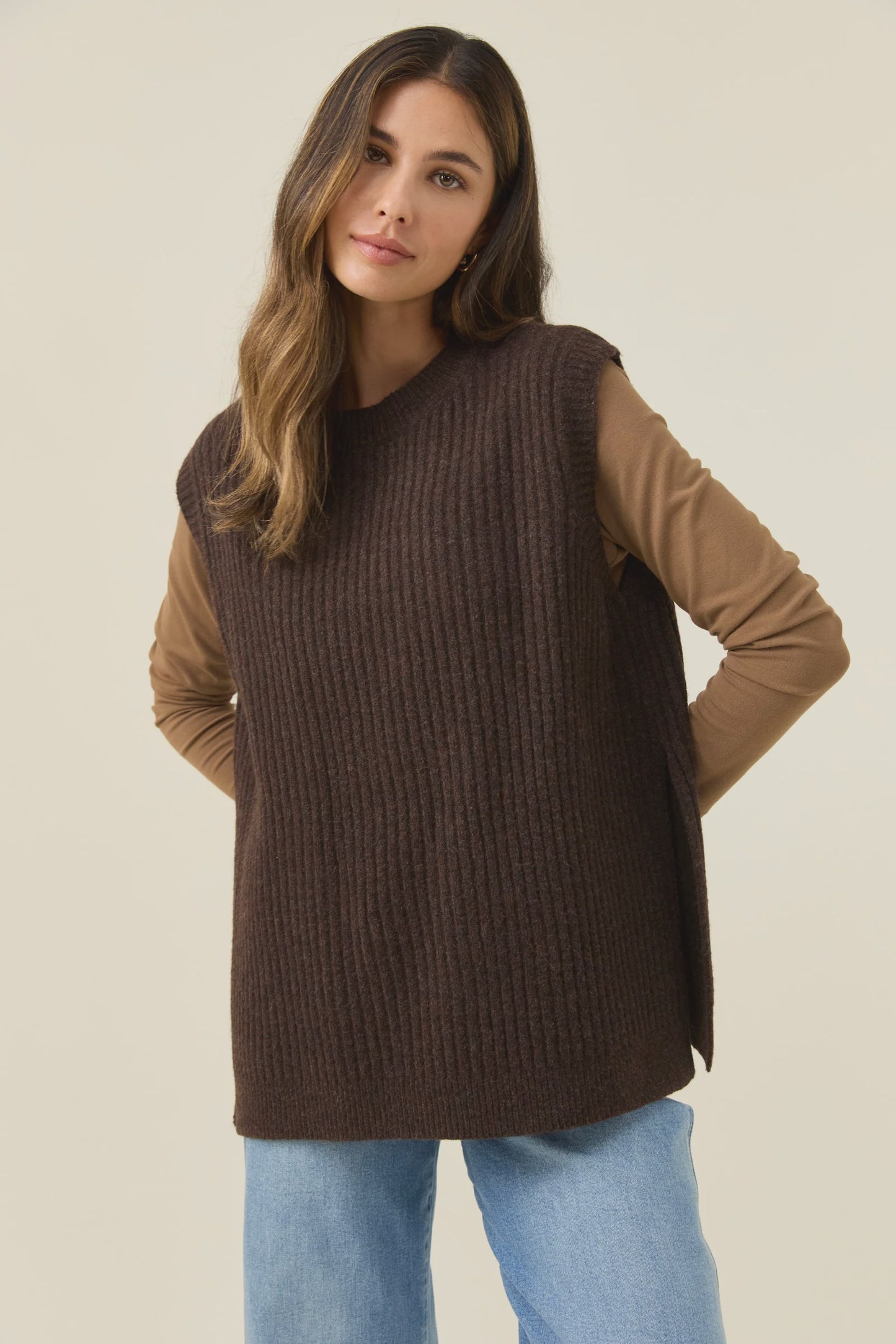 Miru Crew Knit Vest Chocolate