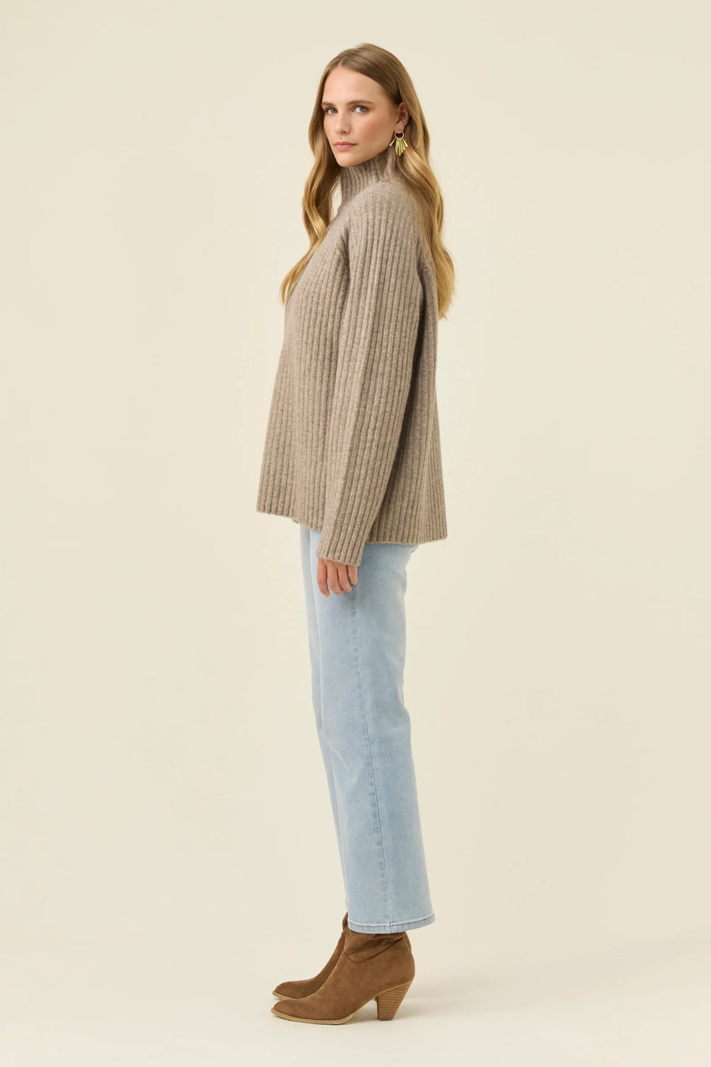 Miru Jumper Stone