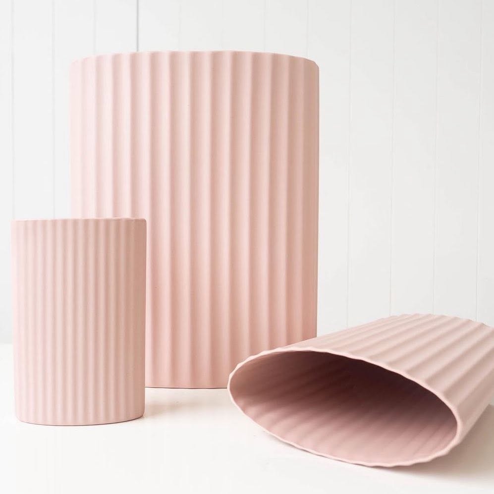 Ripple Oval Vase Ice Pink Medium