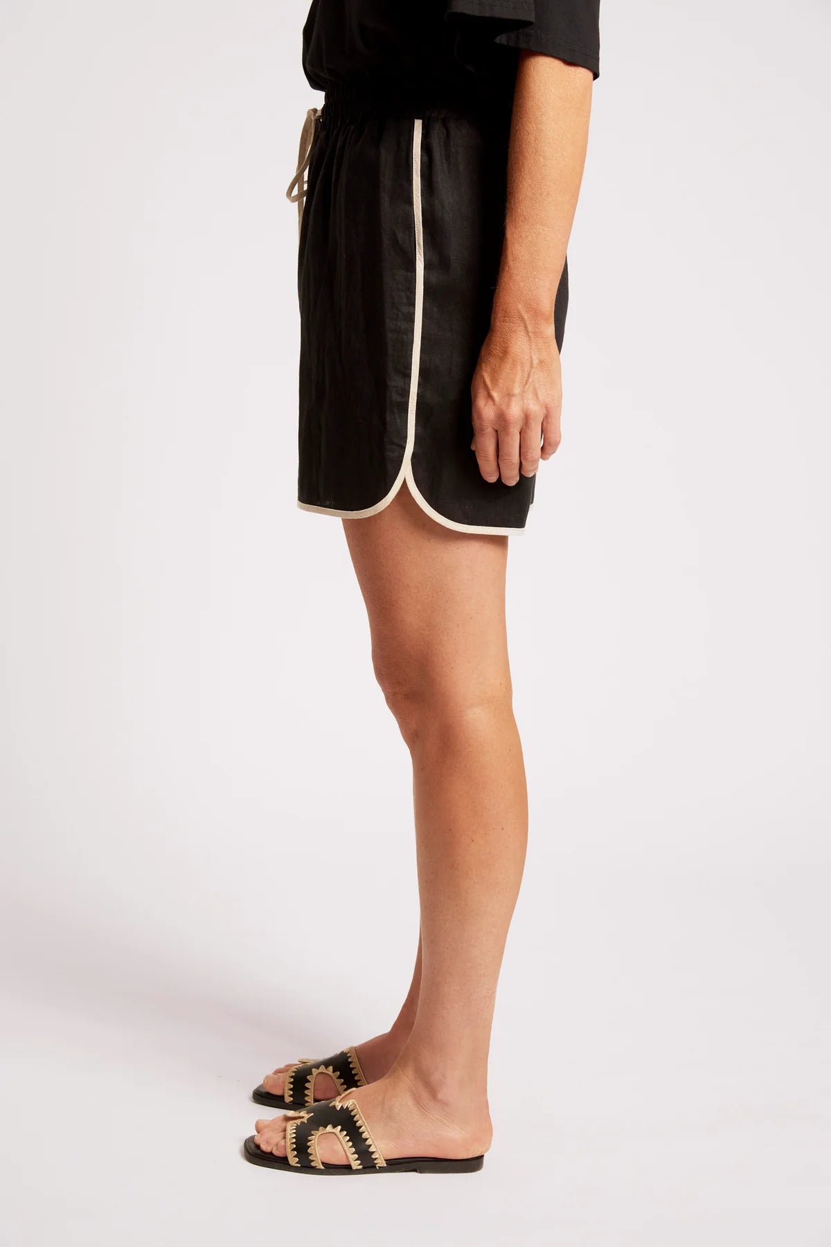 Maris Splice Short - Black/Tusk
