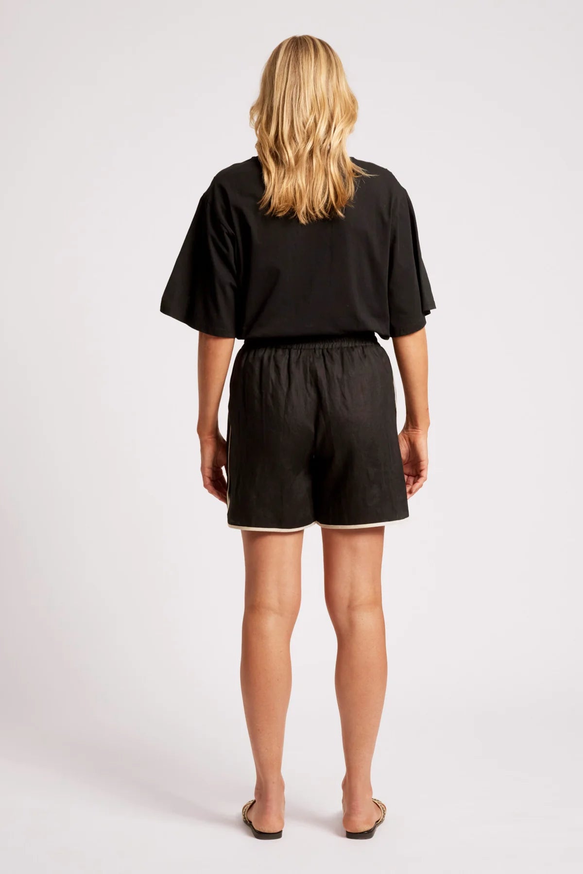 Maris Splice Short - Black/Tusk