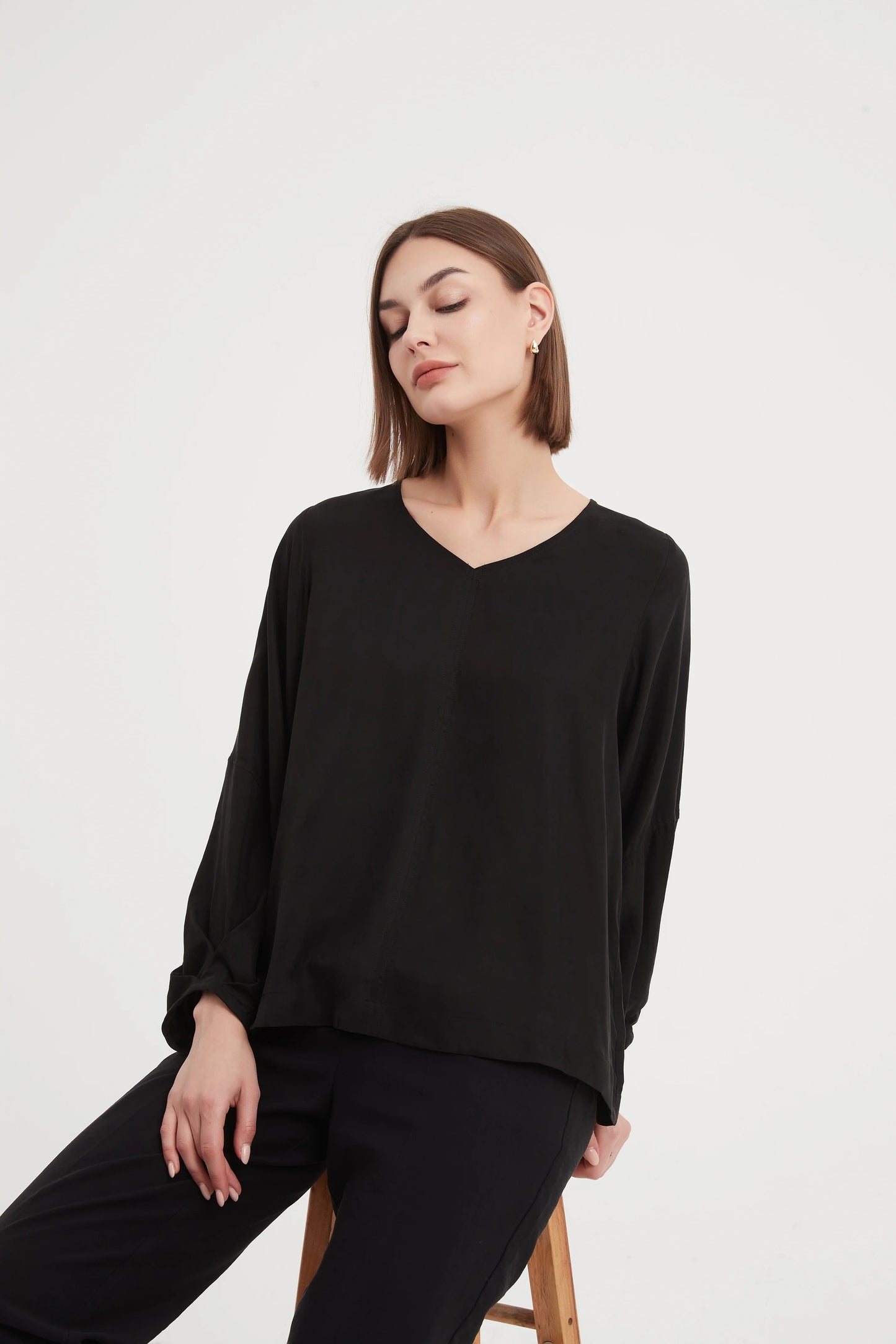BISHOP LONG SLEEVE LINEN TOP BLACK