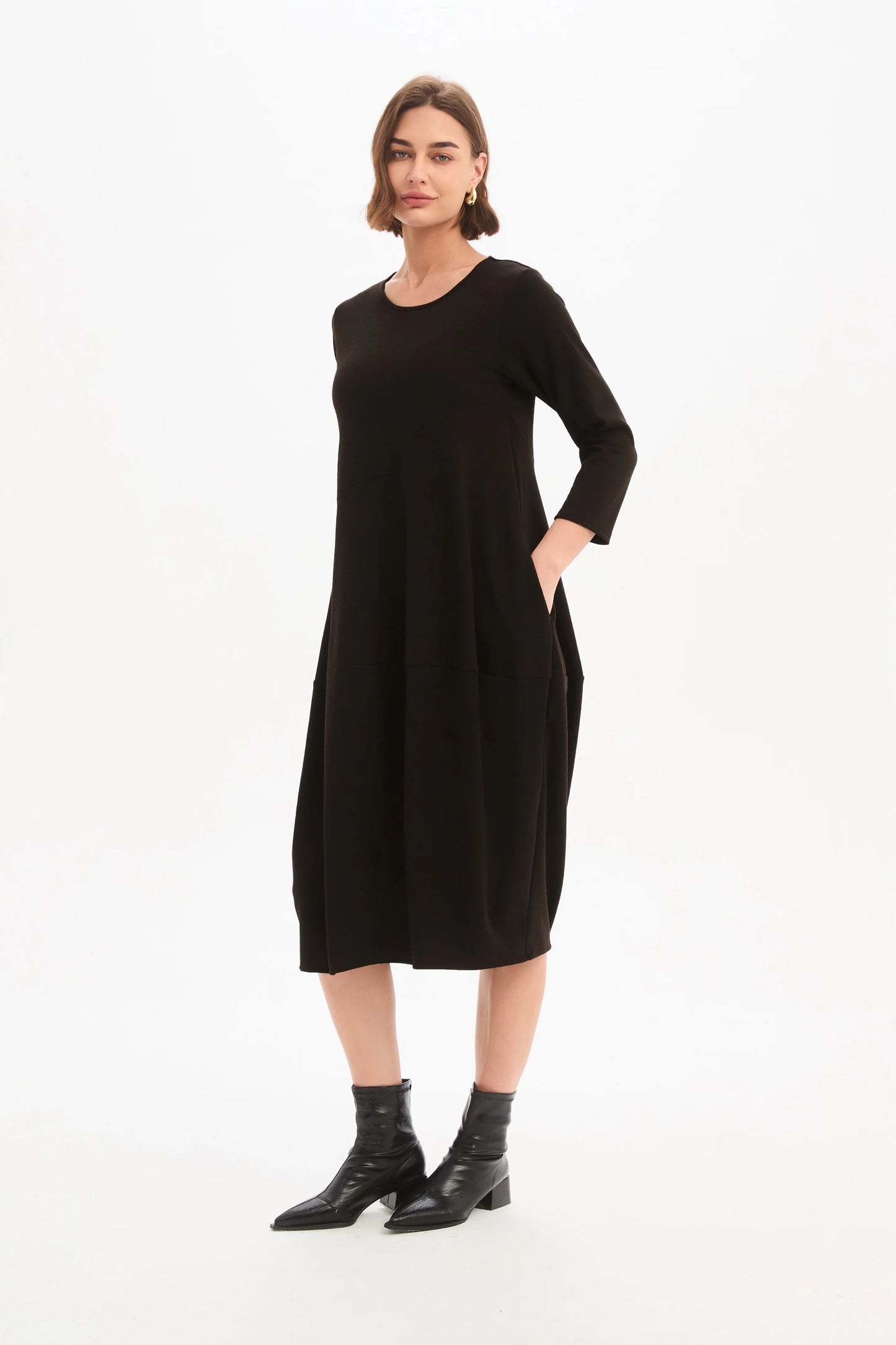 DIAGONAL SEAM KNIT DRESS - Chocolate