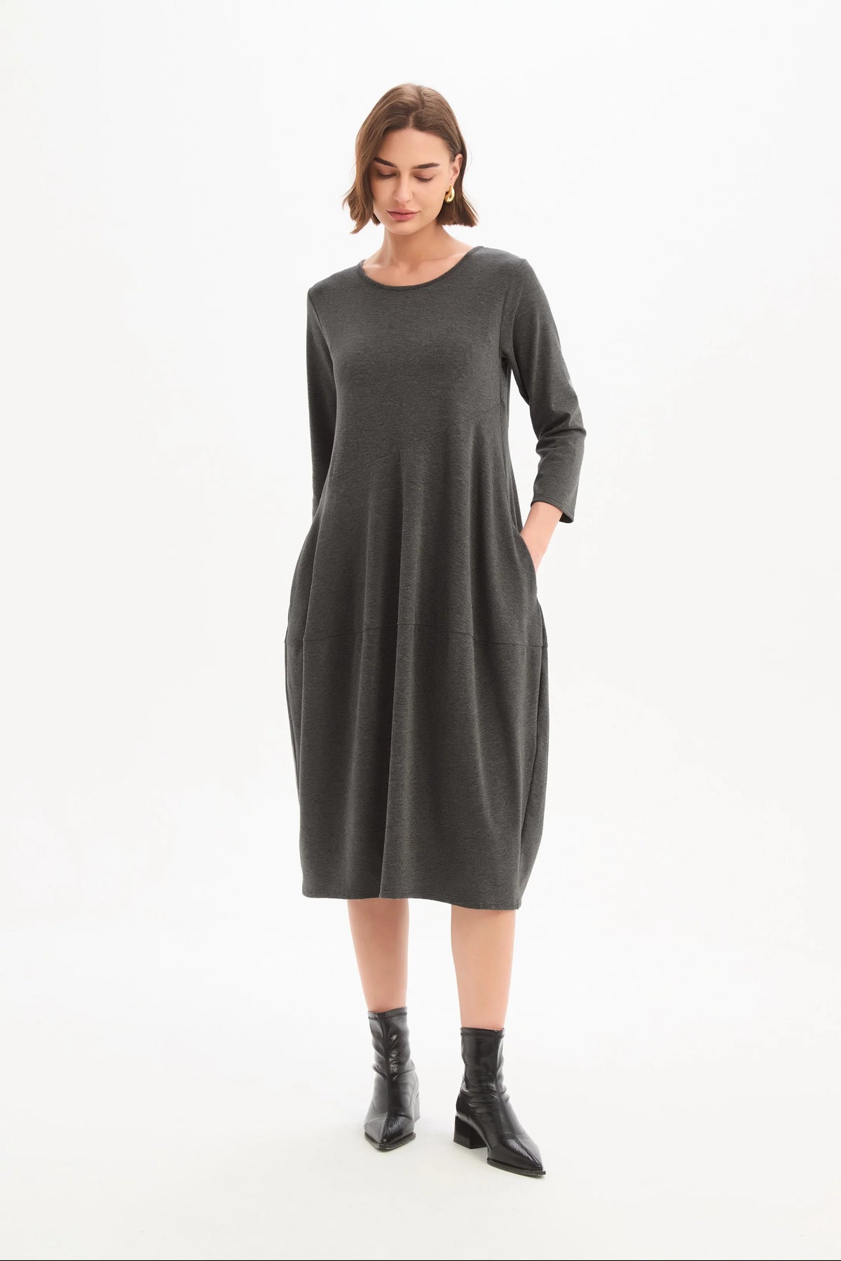 DIAGONAL SEAM KNIT DRESS - Charcoal